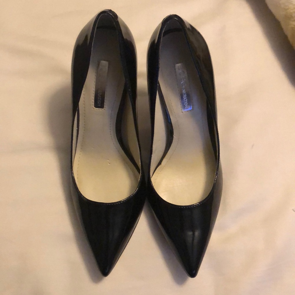 BCBG pumps